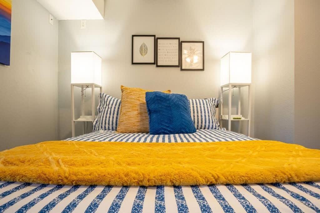 Sasquatch Lodge E Sleeps 13 개틀린버그 외부 사진