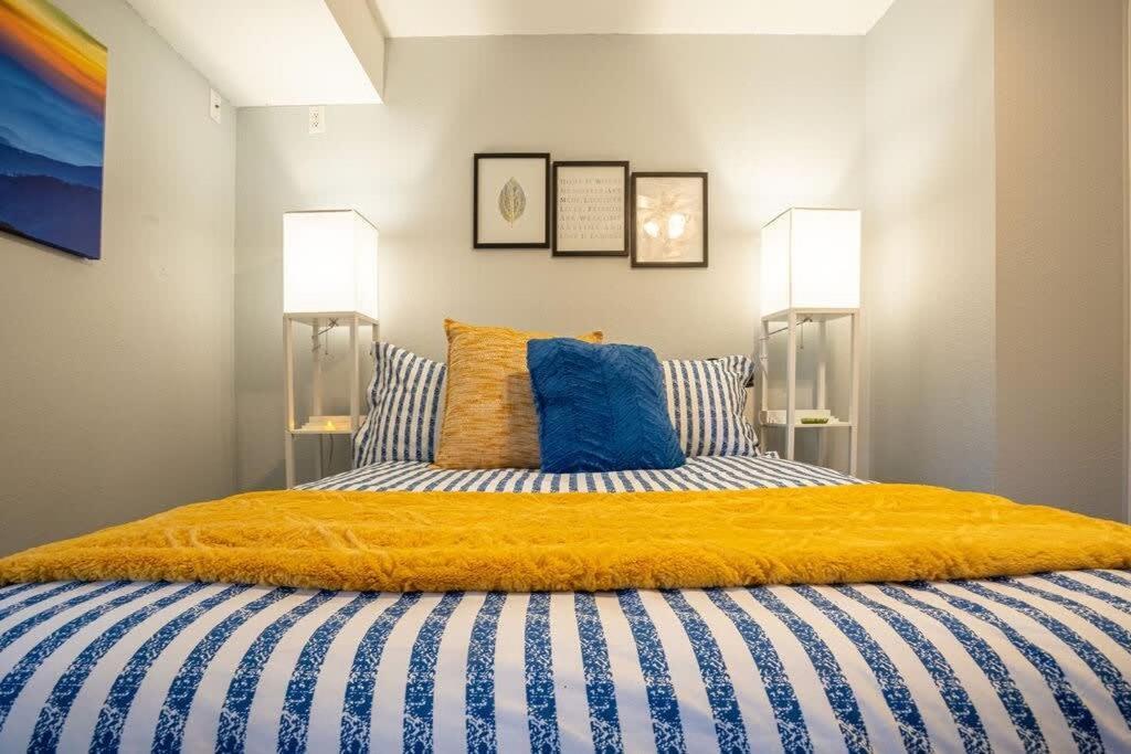 Sasquatch Lodge E Sleeps 13 개틀린버그 외부 사진