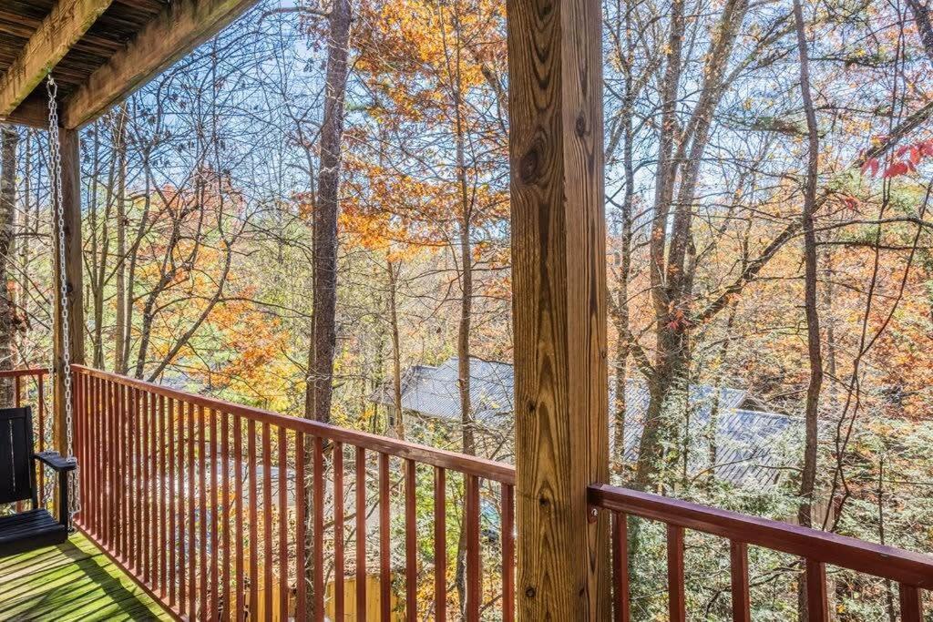 Sasquatch Lodge E Sleeps 13 개틀린버그 외부 사진